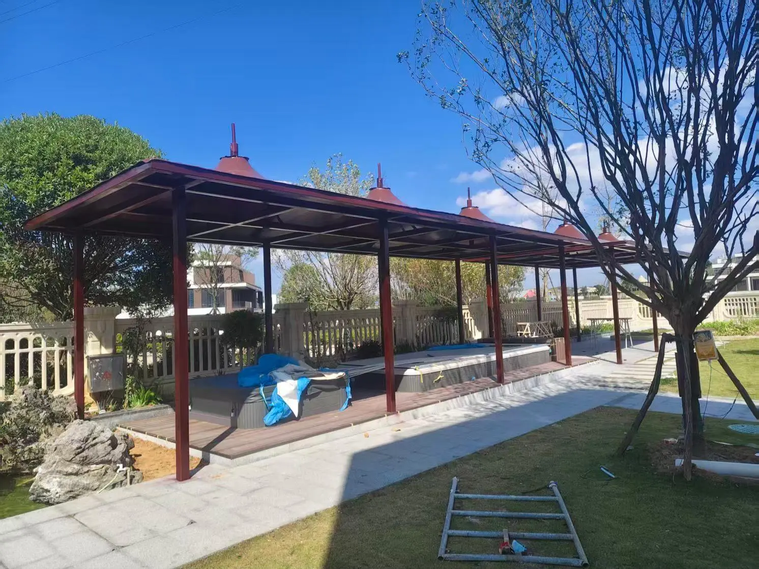 贵州惠水园区小区膜结构停车棚怎么选?本地源头工厂拆解三大坑,避开返修翻倍成本