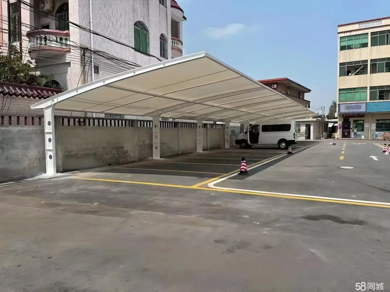 贵州惠水膜结构工程科普：山地多雨强紫外环境，停车棚选材别只看低价